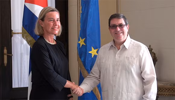 Ngoại trưởng Bruno Rodríguez Parrilla và bà Federica Mogherini tại Thủ đô La Habana ngày 9-9. Ảnh: CubaDebate.