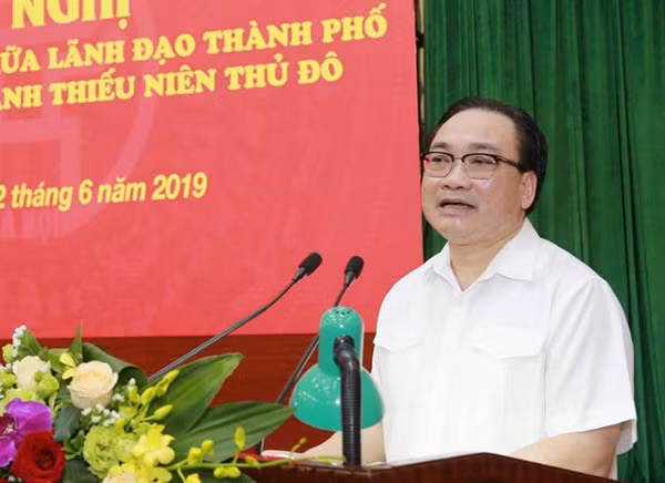 Bí thư Thành uỷ Hà Nội Hoàng Trung Hải phát biểu tại buổi đối thoại.
