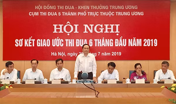 Chủ tịch Ủy ban Trung ương Mặt trận Tổ quốc Việt Nam Trần Thanh Mẫn phát biểu tại hội nghị. Ảnh: TTXVN.
