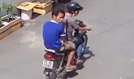Hình ảnh đối tượng khả nghi được một camera gia đình ghi lại.