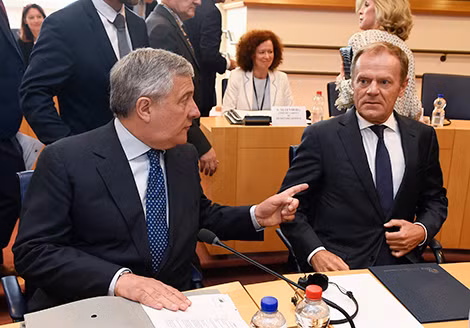 Chủ tịch Nghị viện Châu Âu Antonio Tajani và Chủ tịch Hội đồng châu Âu Donald Tusk.