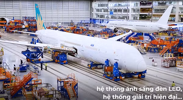 Cận cảnh quá trình lắp ráp Boeing 787-10 của Vietnam Airlines. Cận cảnh quá trình lắp ráp Boeing 787-10 của Vietnam Airlines.