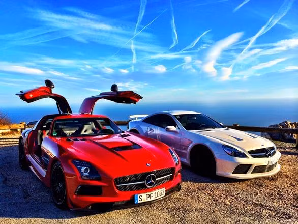 Bộ đôi Mercedes-Benz SLS AMG Black Series và SL 65 AMG Black Series.