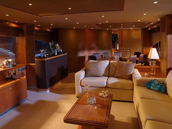 Nội thất trên Sunseeker.