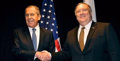Ngoại trưởng Nga S.Lavrov và Ngoại trưởng Mỹ Pompeo. Ảnh: ABC News.