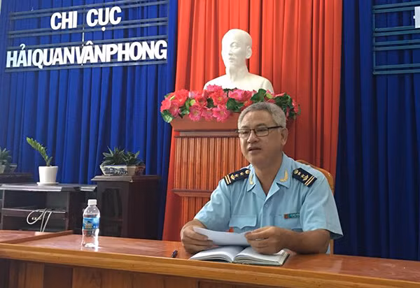 Chi cục trưởng Chi Cục Hải quan Vân Phong Võ Hữu Thắng.