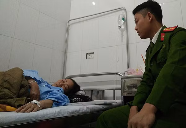 Công an làm việc cùng chị Nguyễn Thị Bảo. Công an làm việc cùng chị Nguyễn Thị Bảo.