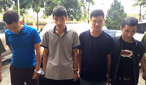 Một số đối tượng hoạt động tín dụng đen bị Công an thị xã Thái Hòa bắt giữ.