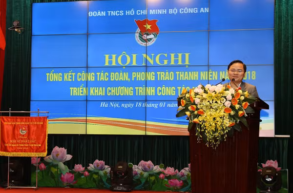 Đồng chí Nguyễn Anh Tuấn phát biểu tại Hội nghị.