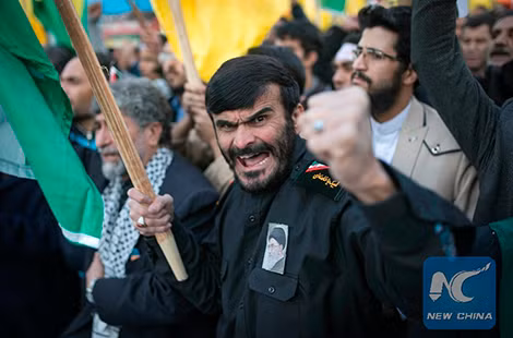 Người dân Iran bày tỏ quyết tâm ủng hộ chính phủ chống lại Mỹ. Ảnh: Xinhua.