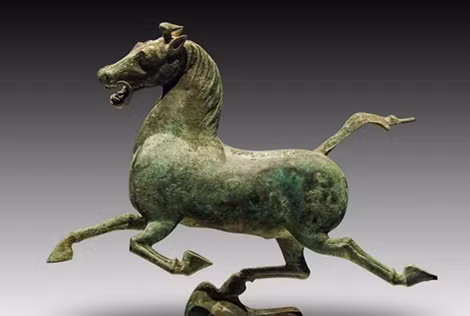 Ngựa đồng táng trong mộ thời Nguyên.