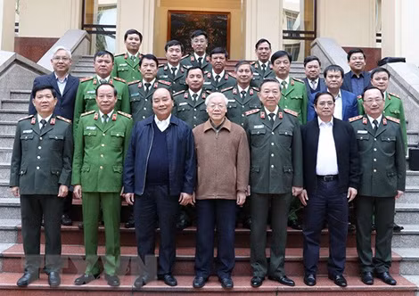 Tổng Bí thư, Chủ tịch nước Nguyễn Phú Trọng, Thủ tướng Nguyễn Xuân Phúc, Bộ trưởng Tô Lâm và các đại biểu dự phiên họp Đảng Ủy Công an Trung ương ngày 10-12-2018.