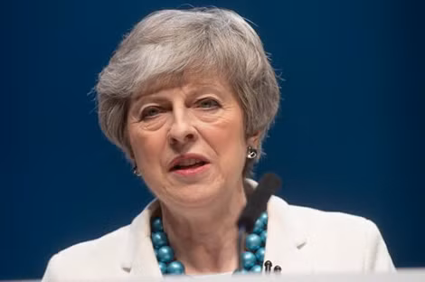 Thủ tướng Anh Theresa May tiếp tục hứng chịu áp lực từ chức.