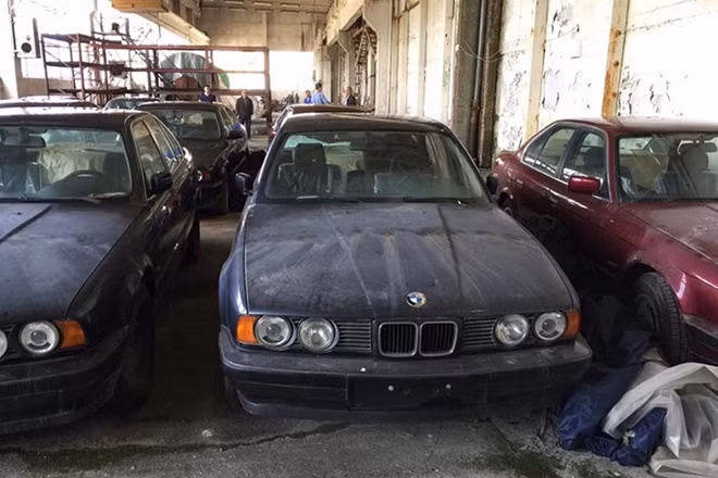 Rất có thể, 11 chiếc BMW 5-Series đời 1994 này sẽ được đem ra bán đấu giá.
