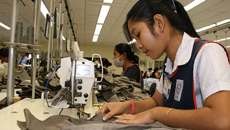 Sản xuất đồ may mặc là một trong những thế mạnh của Indonesia.