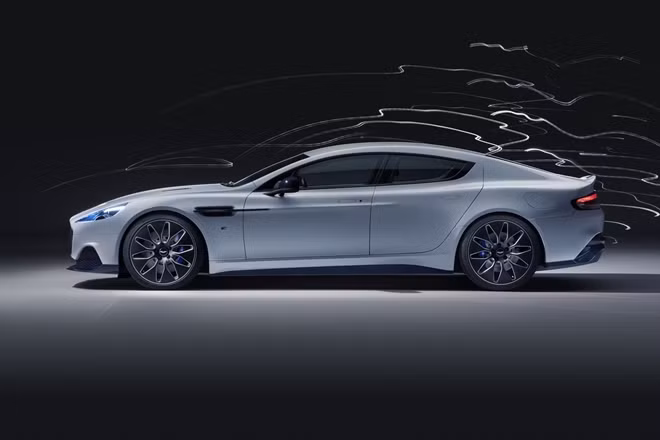 Rapide E được Aston Martin ra mắt tại Triển lãm xe hơi Thượng Hải.