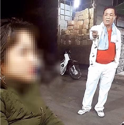 Hưng “kính” đang quát nạt dọa dẫm tiểu thương.