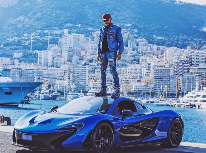 Siêu xe McLaren P1 giá 2,5 triệu USD.