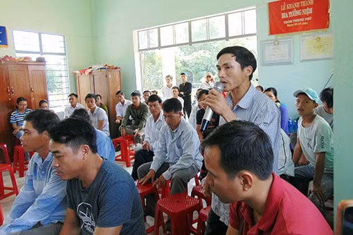Đối thoại để giải quyết tình trạng gây ô nhiễm của trại lợn Thái Việt