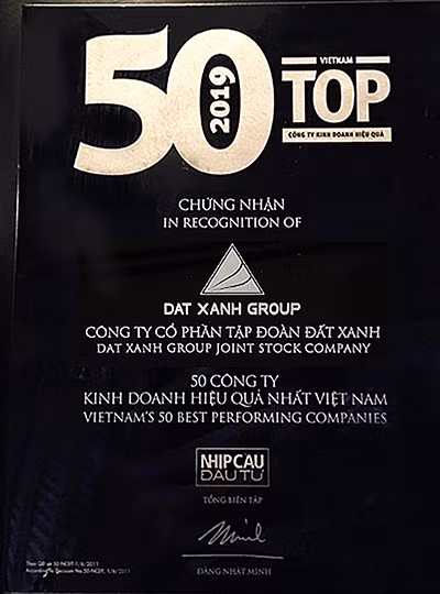 Chứng nhận của Đất Xanh đạt Top 50 Công ty kinh doanh hiệu quả nhất Việt Nam.