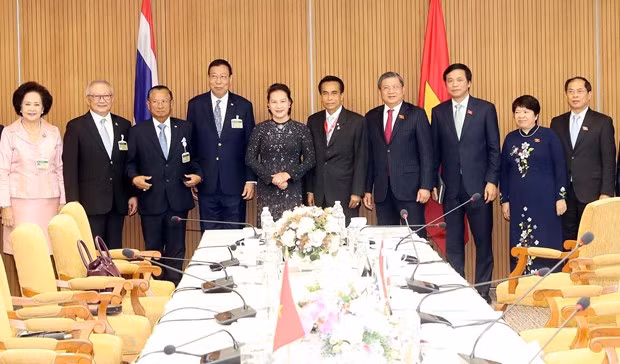 Chủ tịch Quốc hội Nguyễn Thị Kim Ngân, Chủ tịch Thượng viện Thái Lan Pornpetch Wichitcholchai và các đại biểu.