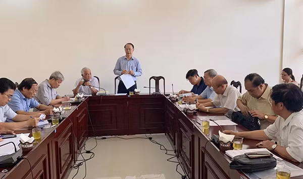 TS Phạm Văn Tân, Trưởng Ban tổ chức thông tin về công tác chuẩn bị hội thảo.