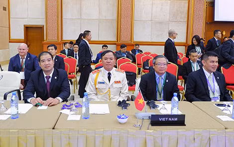 Trung tướng Trần Văn Vệ - Chánh Văn phòng Cơ quan Cảnh sát điều tra và đoàn Cảnh sát Việt Nam tham dự Aseanpol.