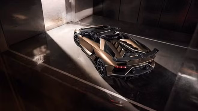 Lamborghini Aventador SVJ có thể đạt vận tốc tối đa 350km/h.