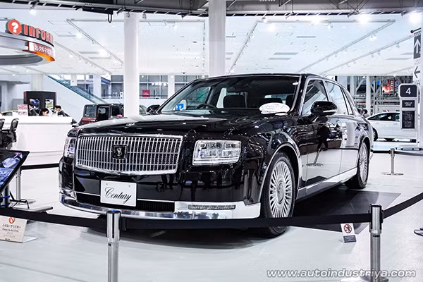 Toyota Century.