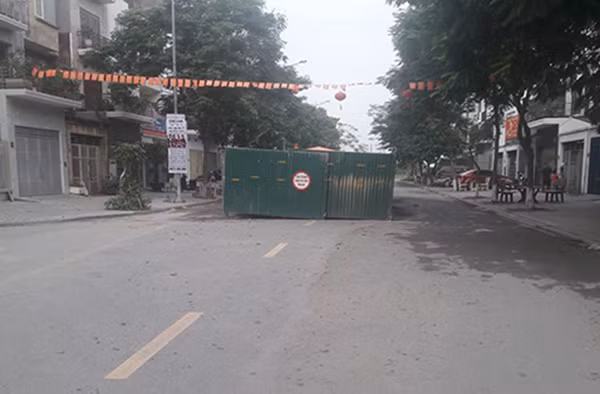 Tuyến đường 24m KĐT Văn Phú đang thi công hạ ngầm đường điện 110KV.