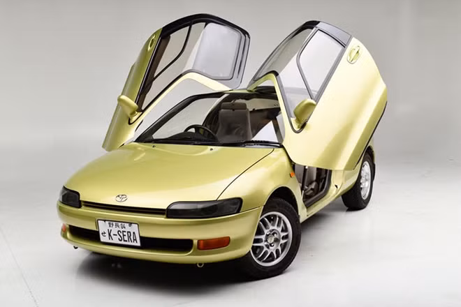 Toyota Sera có thiết kế cửa mở kiểu cánh bướm.