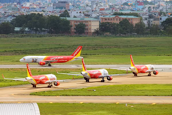 Trong 3 năm Vietjet đã ký hợp đồng mua hơn 200 máy bay mới.