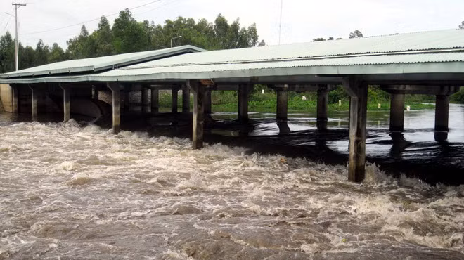 Đập Tha La, huyện Tịnh Biên (An Giang)