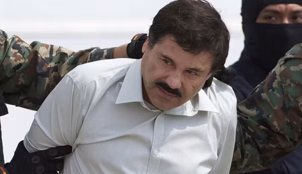 Trùm ma túy Joaquin Guzman bị bắt hồi tháng 2/2014. Ảnh: AP.