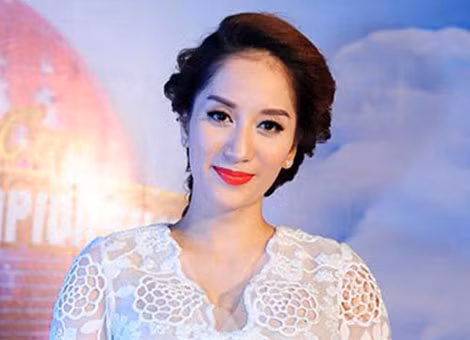 Khánh Thi.