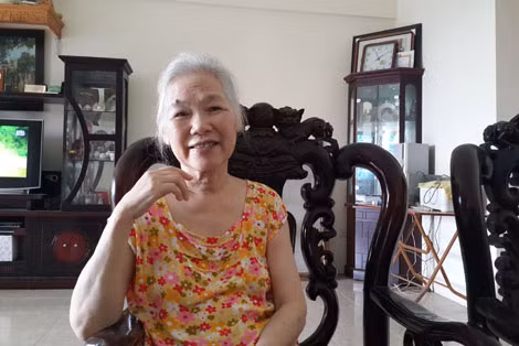 Nữ sĩ Đoàn Lê.