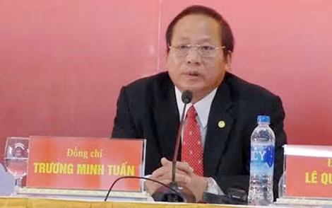 Thứ trưởng Bộ Thông tin và Truyền thông Trương Minh Tuấn trả lời báo chí tại cuộc họp.