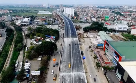 Cầu dài trên 800m, có 16 nhịp, bao gồm một cầu chính có hệ thống dầm hộp thép bản liên hợp bê tông, 5 nhịp liên tục.