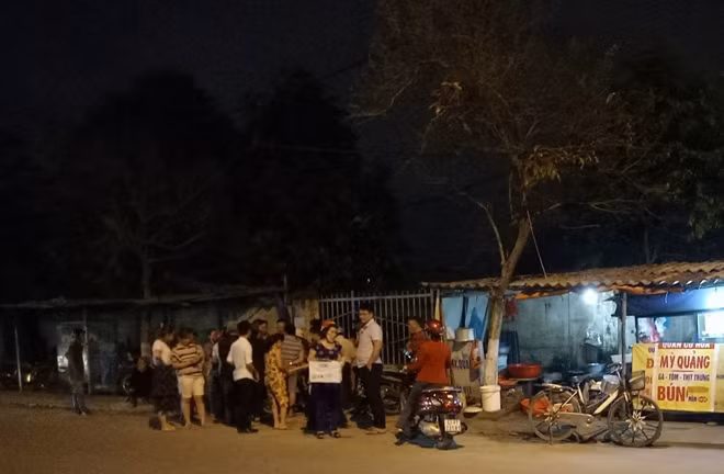 Hiện trường khu phòng trọ ở khu dân cư Chơn Tâm nơi phát hiện thi thể nam sinh viên.