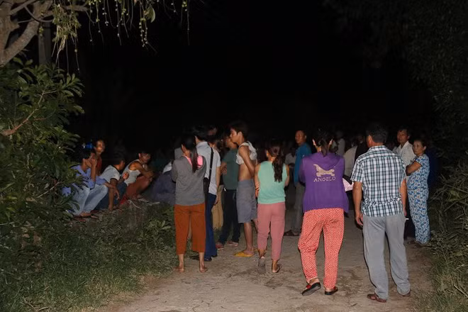 Ao cá nơi phát hiện thi thể ông Toàn sau khi bị con trai sát hại.