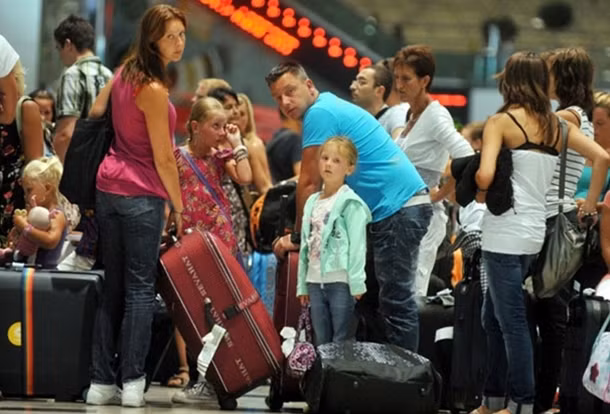 Nhiều khách du lịch Nga đã cắt ngắn chuyến đi ở Thổ Nhĩ Kỳ và về nước. Ảnh: Nationalturk.
