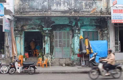 Trụ sở Báo Tiếng Dân ở số 193 Huỳnh Thúc Kháng, TP Huế hiện bị xuống cấp nghiêm trọng.