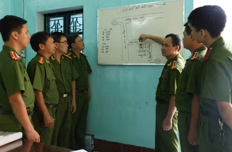 Triển khai kế hoạch truy bắt một đối tượng.