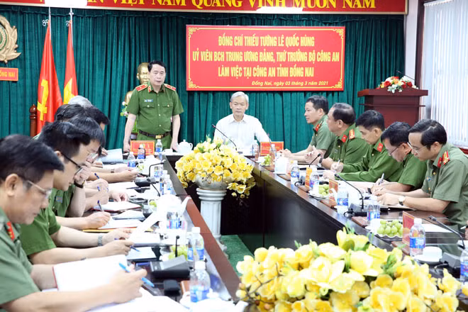 Thứ trưởng Lê Quốc Hùng phát biểu tại buổi làm việc tại Công an Đồng Nai.