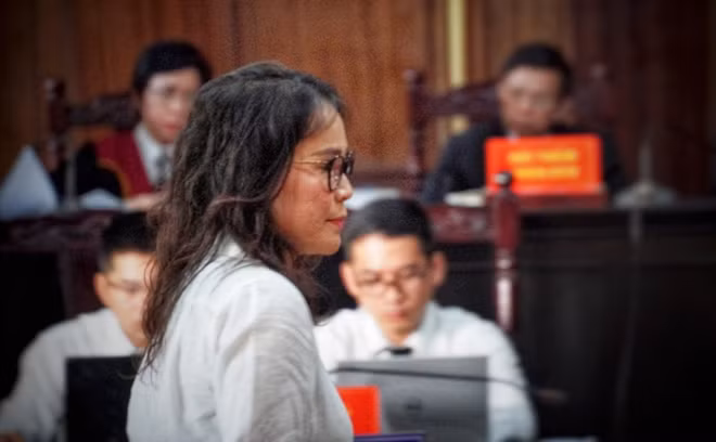 Bà Lê Thị Thanh Thúy tại tòa ngày 17/9