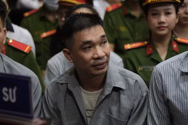 Ông trùm Văn Kính Dương giữ quyền im lặng tại tòa