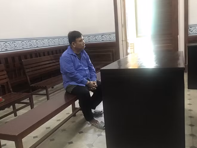 Bị cáo Trần Vĩnh Lộc tại tòa.