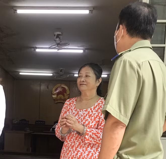 Nguyễn Thị Hạnh tại Tòa.