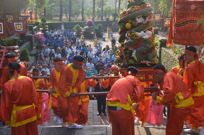 Nghi thức rước lễ dâng Quốc Tổ