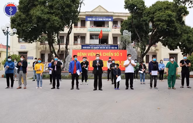 22 bệnh nhân được công bố khỏi bệnh (Ảnh: Văn Sơn Dung)
